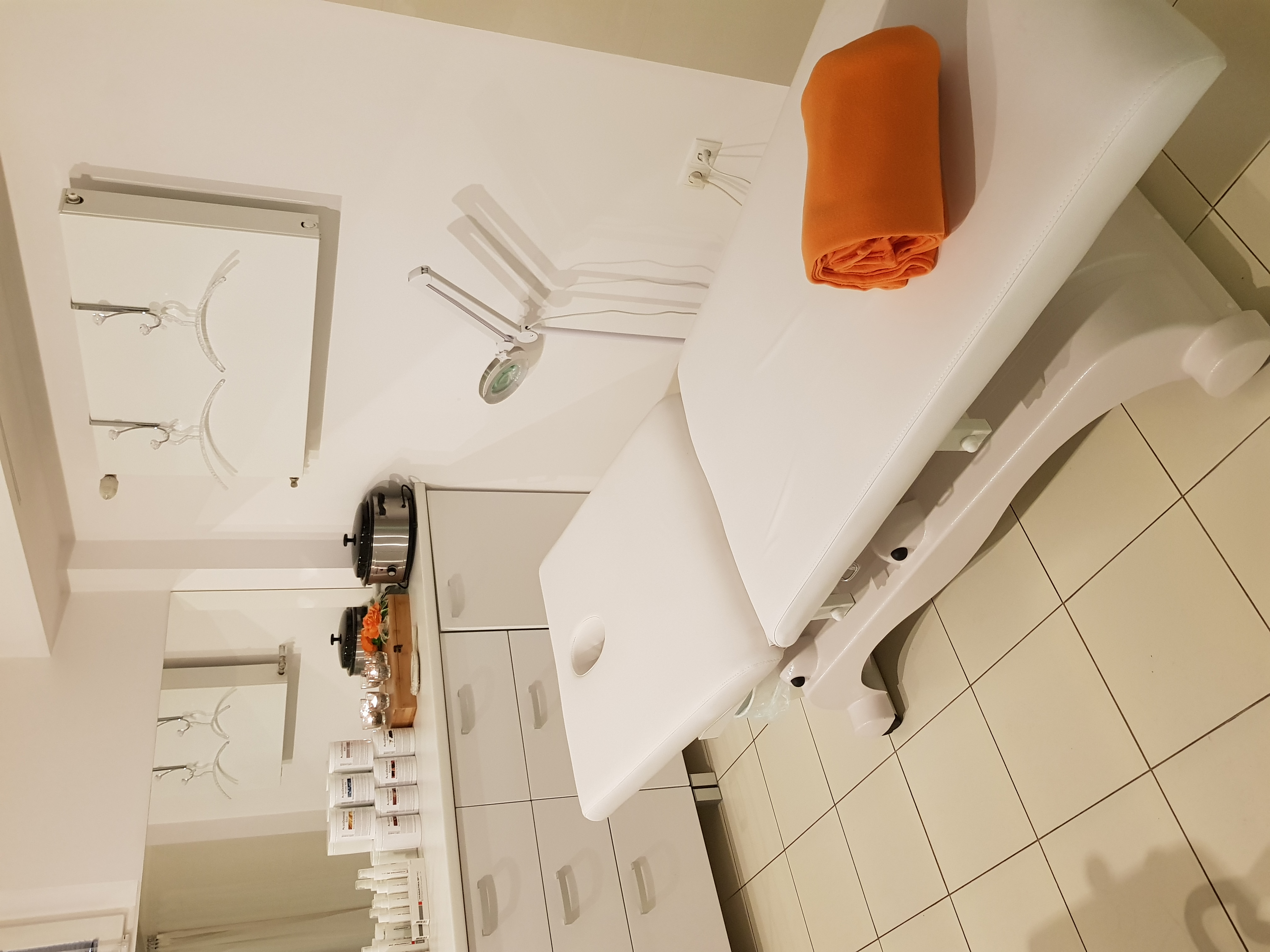 Gabinet zabiegowy kliniki kosmetologii Gocław